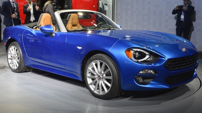 Fiat 124 Spider: A little car brings a lot of history to 2017