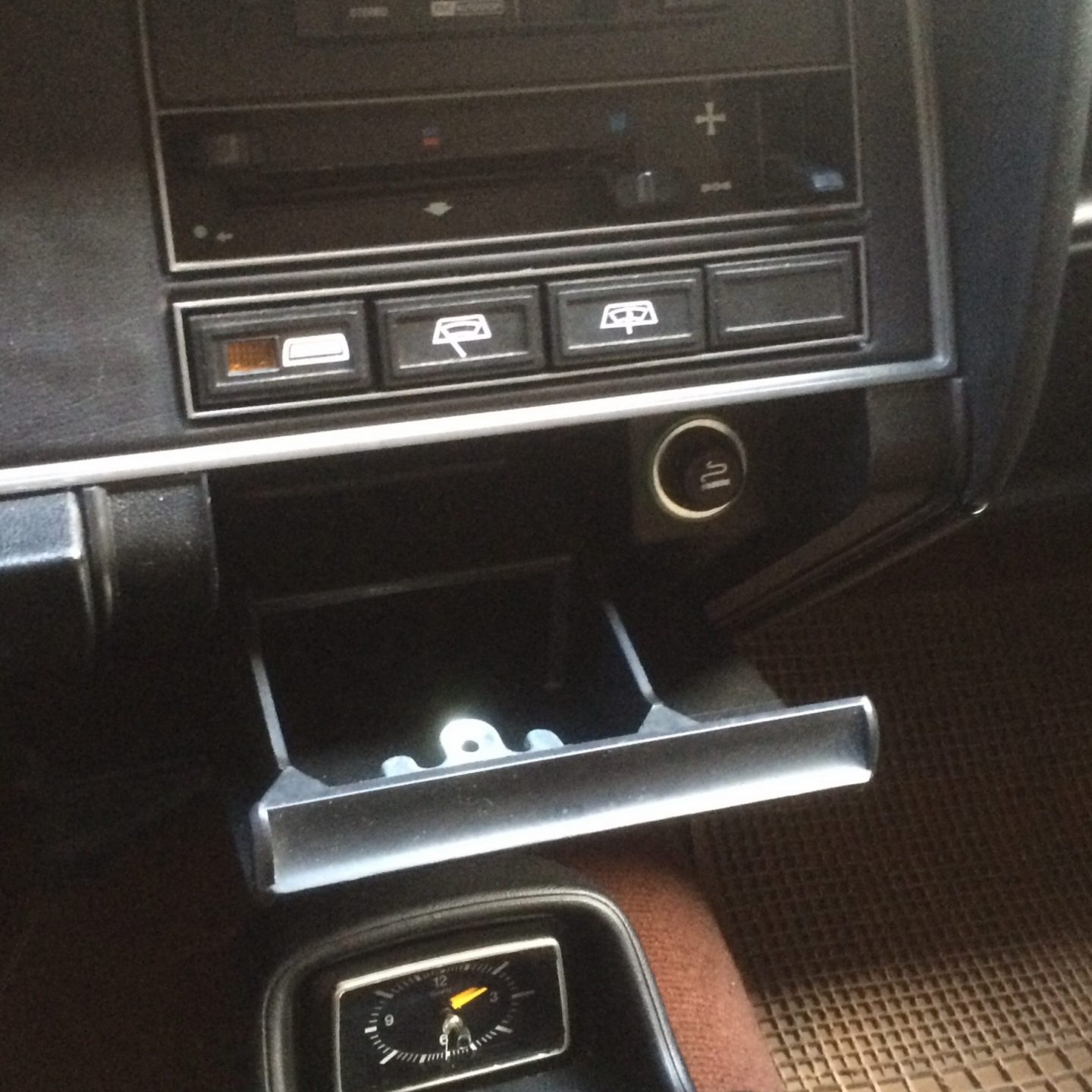 Why don’t new cars have ashtrays?