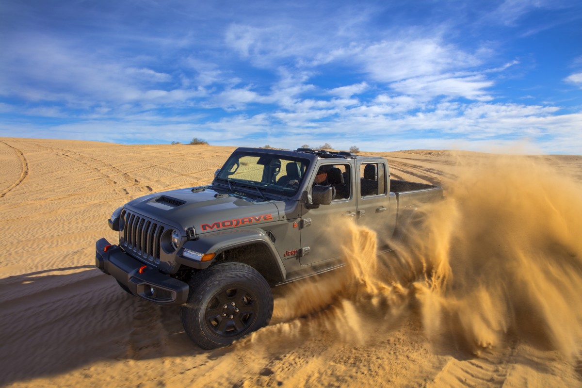 New desert-focused Jeep Gladiator Mojave unveiled in Chicago