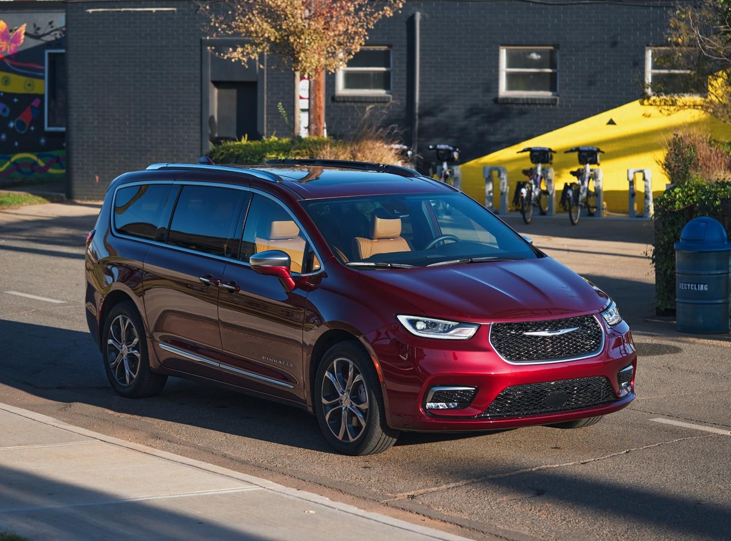Review: 2023 Chrysler Pacifica is an Oeuvre of Minivans