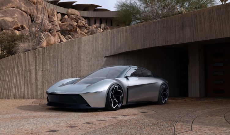Chrysler Unveils Halcyon Concept With a Surprise